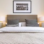 Apartment Inf4.2m- Modern Families Only *
