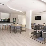 Apartment Inf4.2m- Modern Families Only