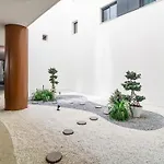 Inf4.2m- Modern Families Only