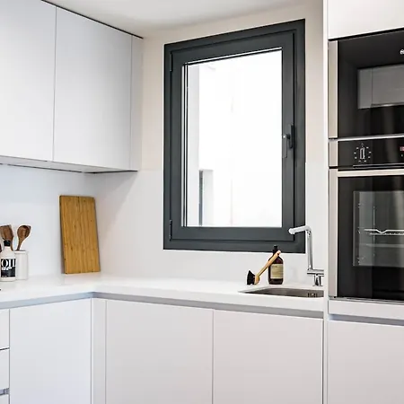 아파트 Inf42m- Modern Apartment, Families Only *