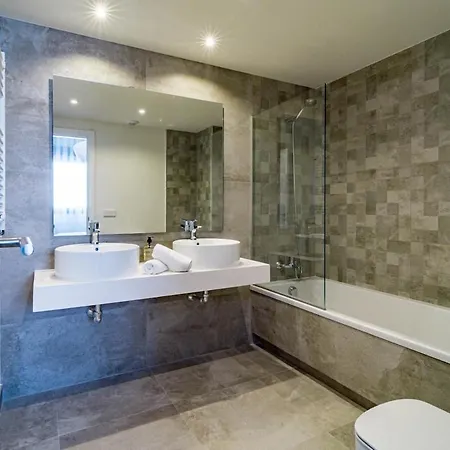 아파트 Inf42m- Modern Apartment, Families Only
