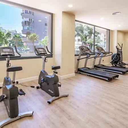Inf42m- Modern Apartment, Families Only 아파트 에스테포나
