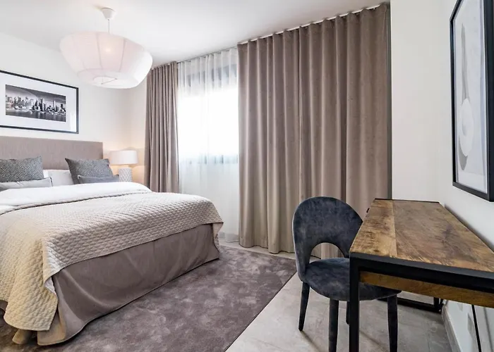 Inf4.2m- Modern Families Only Appartamento Estepona