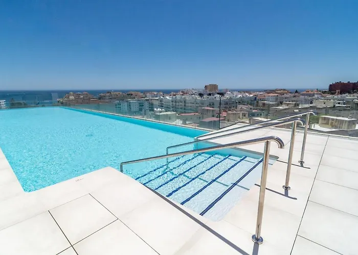 Inf4.2m- Modern Families Only Apartment *