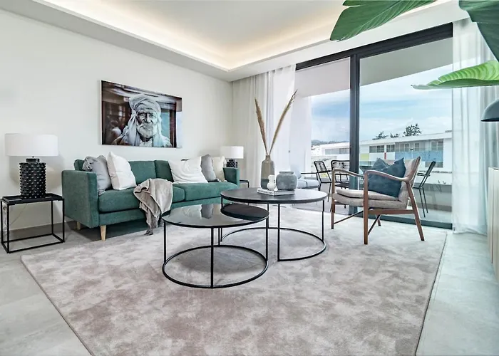 Inf4.2m- Modern Families Only * Estepona