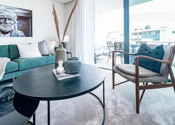 Inf4.2m- Modern Families Only Appartamento